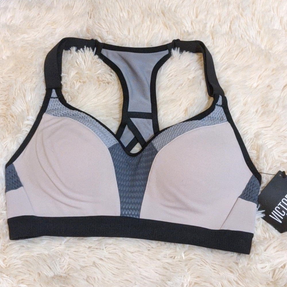 NWT Victoria Secret sports bra